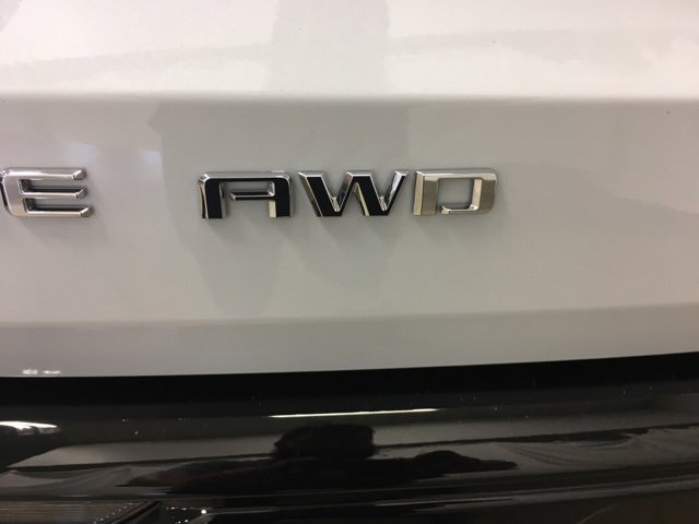 New 2026 Chevrolet Traverse High Country w/ LPO, Floor Liner Package image 13