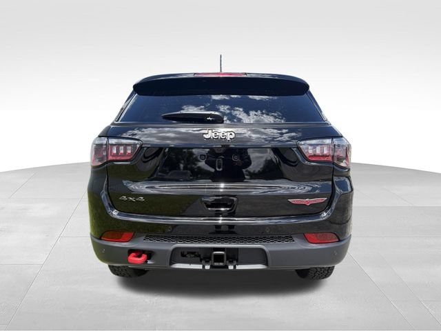 New 2026 Jeep Compass Trailhawk w/ Trailer Tow Group AWD/4WD image 13