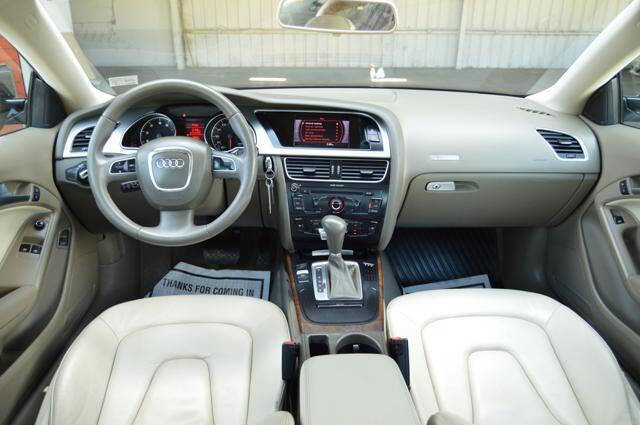 Used 2010 Audi A5 2.0T Premium image 15