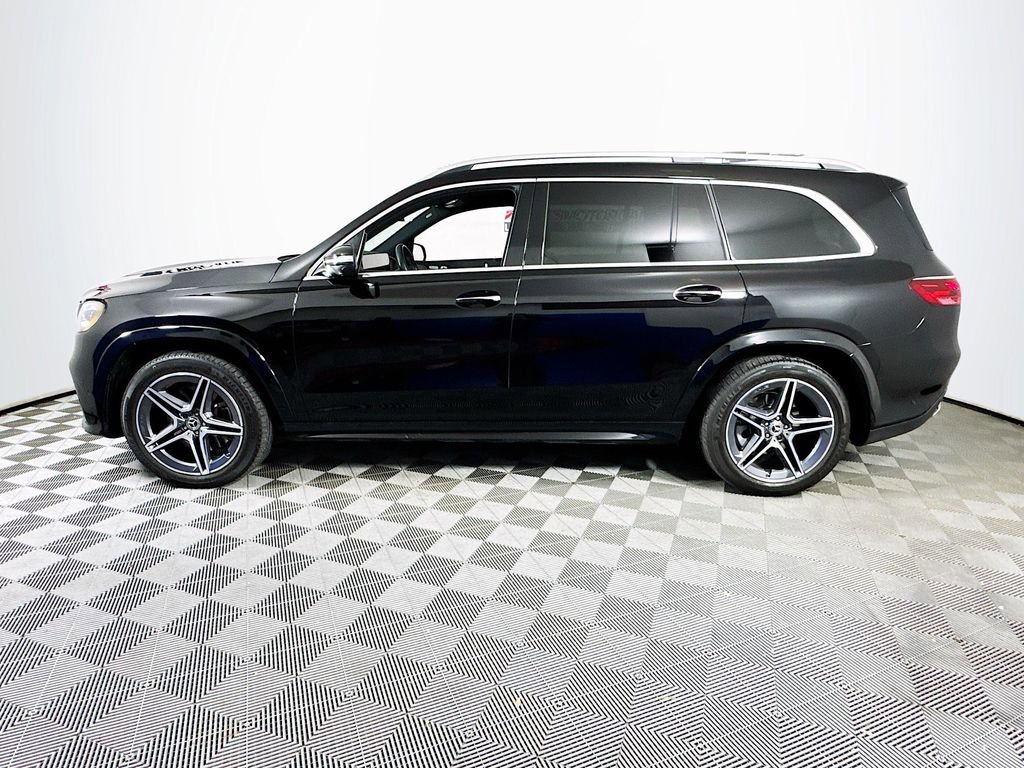 Used 2024 Mercedes-Benz GLS 450 4MATIC image 4