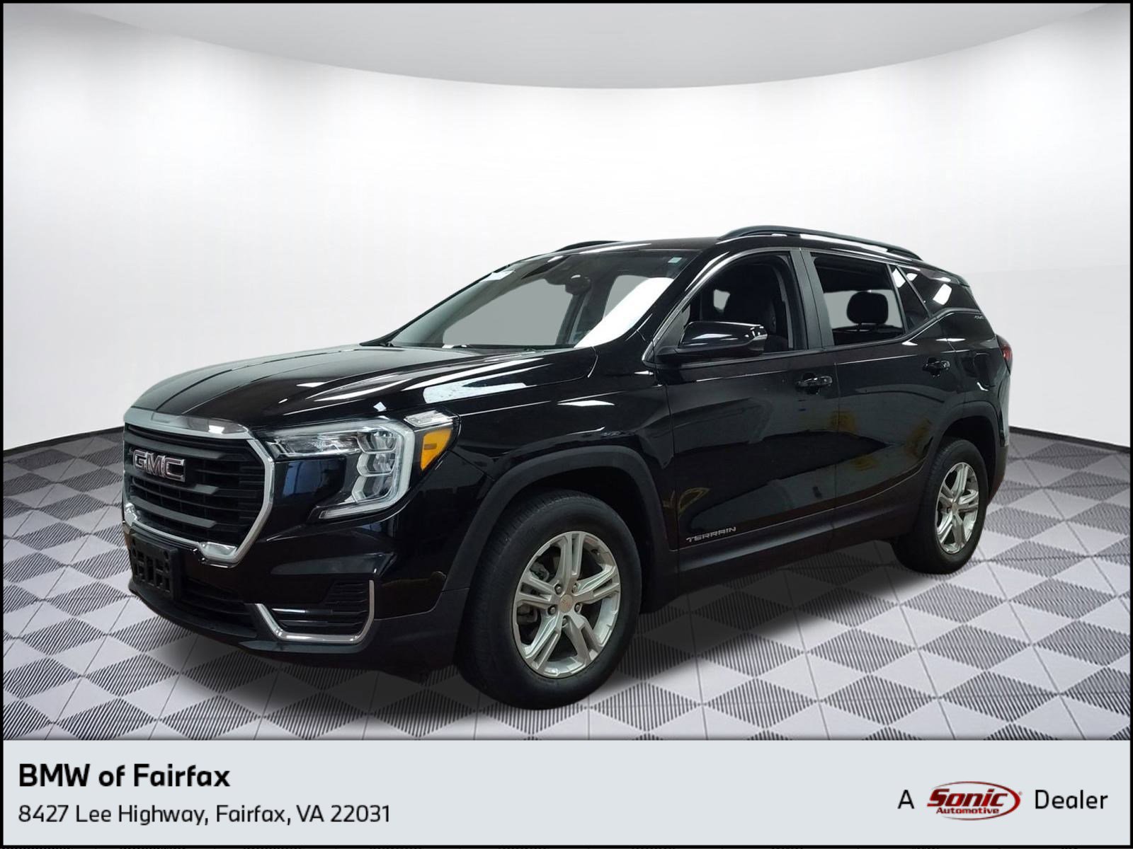Used 2022 GMC Terrain SLE w/ Driver Convenience Package image 1