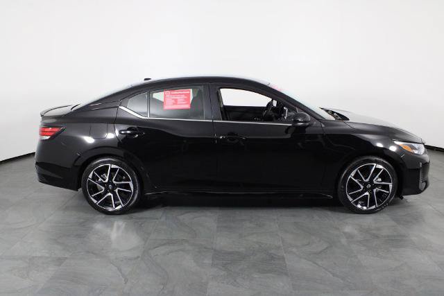 Certified 2025 Nissan Sentra SR FWD image 12
