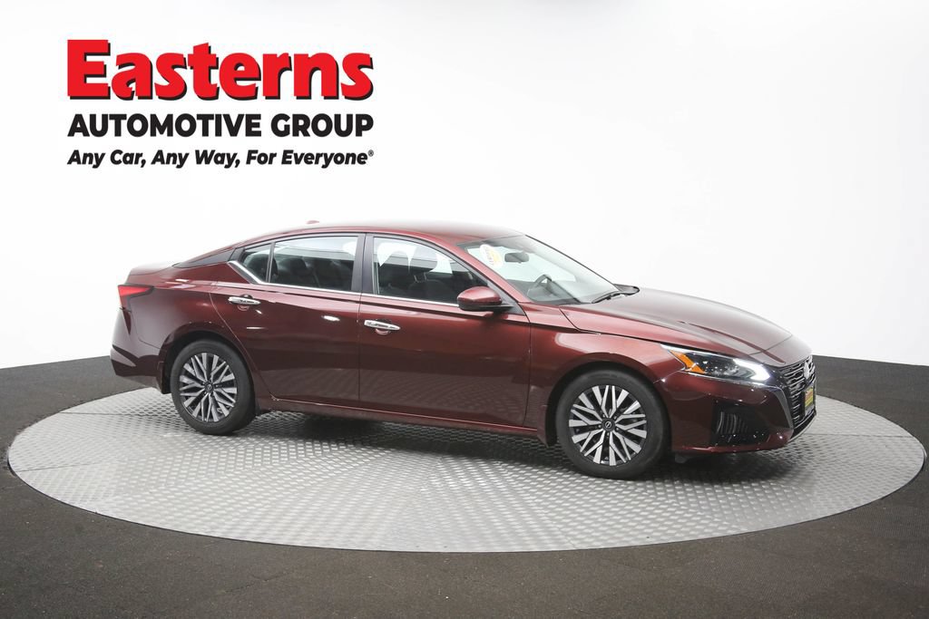 Used 2023 Nissan Altima 2.5 SV FWD image 47