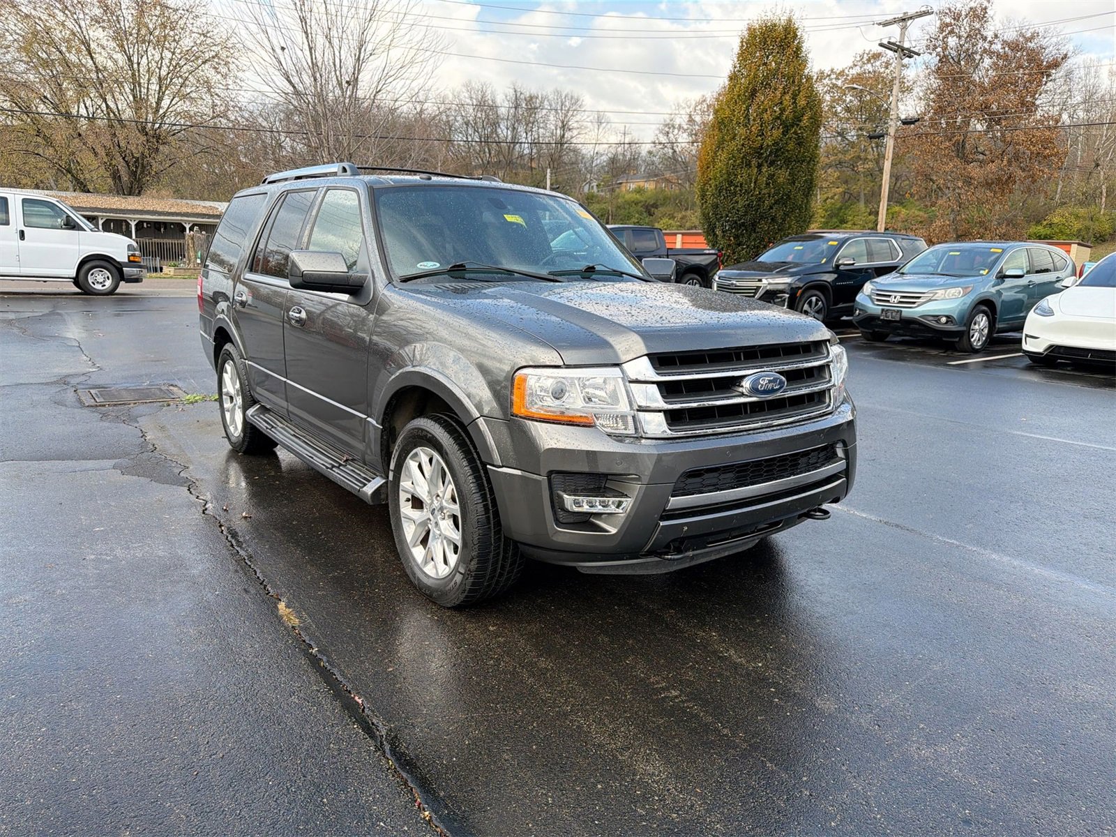 Used 2017 Ford Expedition Limited image 2