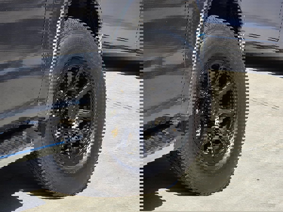 Used 2019 Ford F150 Lariat image 13