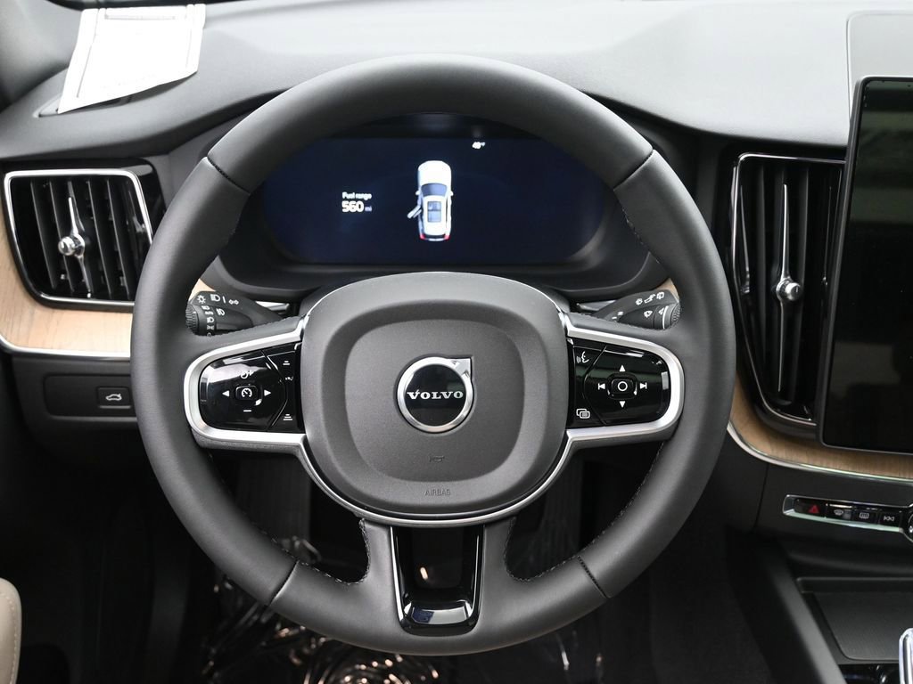 New 2026 Volvo XC60 B5 Plus w/ Climate Package image 18