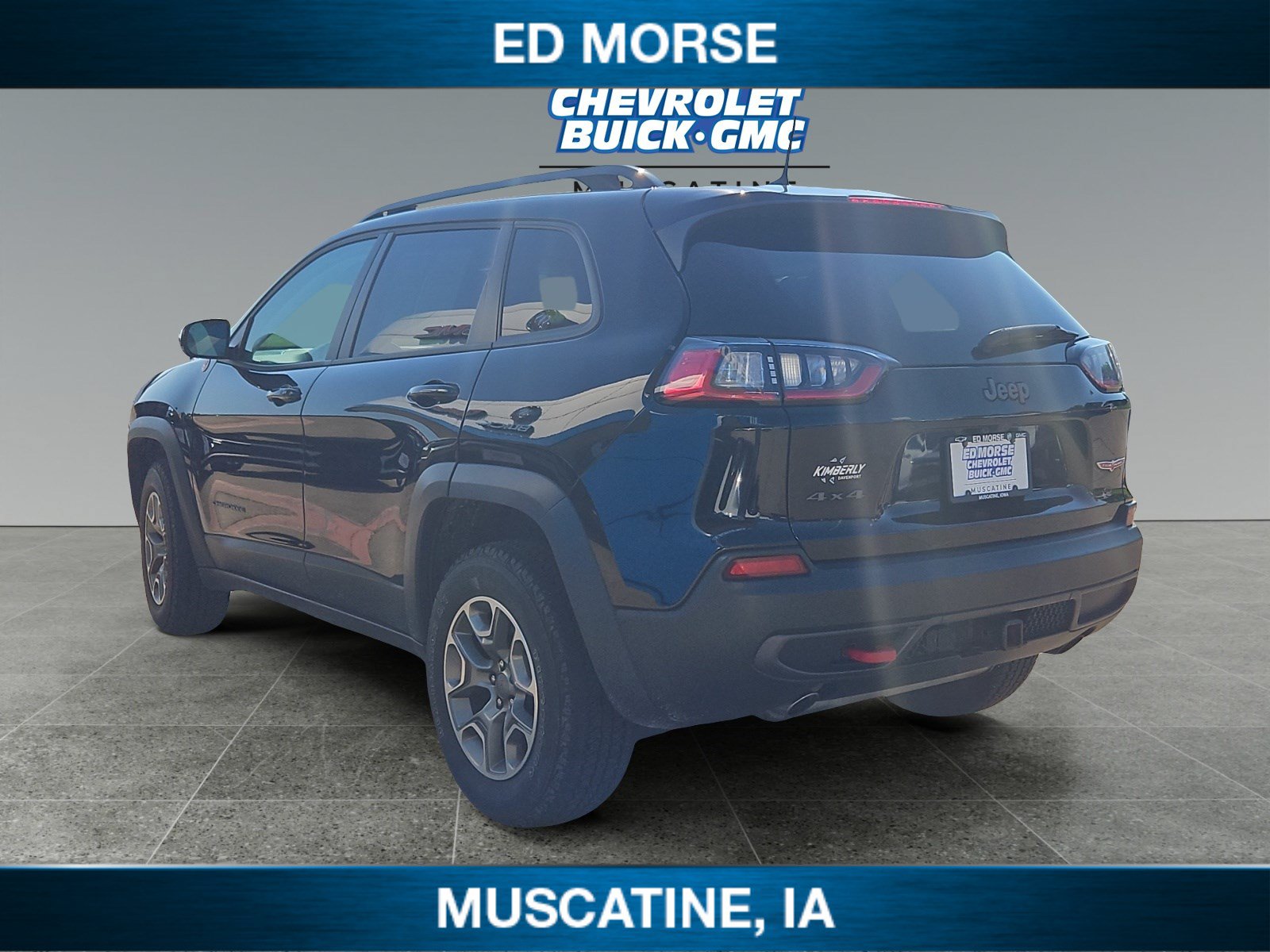 Used 2022 Jeep Cherokee Trailhawk w/ Trailer Tow Group AWD/4WD image 3