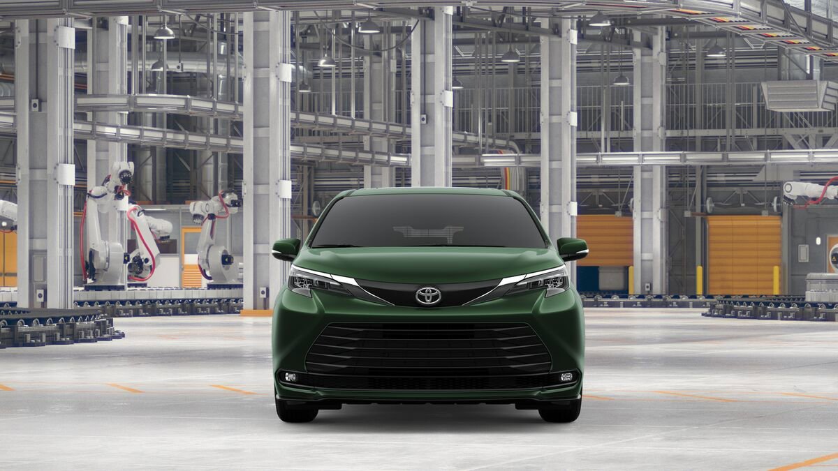New 2026 Toyota Sienna XLE AWD/4WD image 17