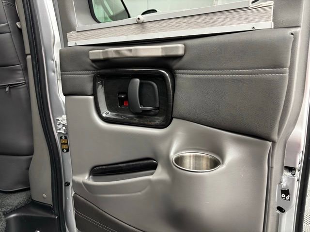 Used 2022 GMC Savana 2500 Extended w/ Enhanced Convenience Package RWD image 43