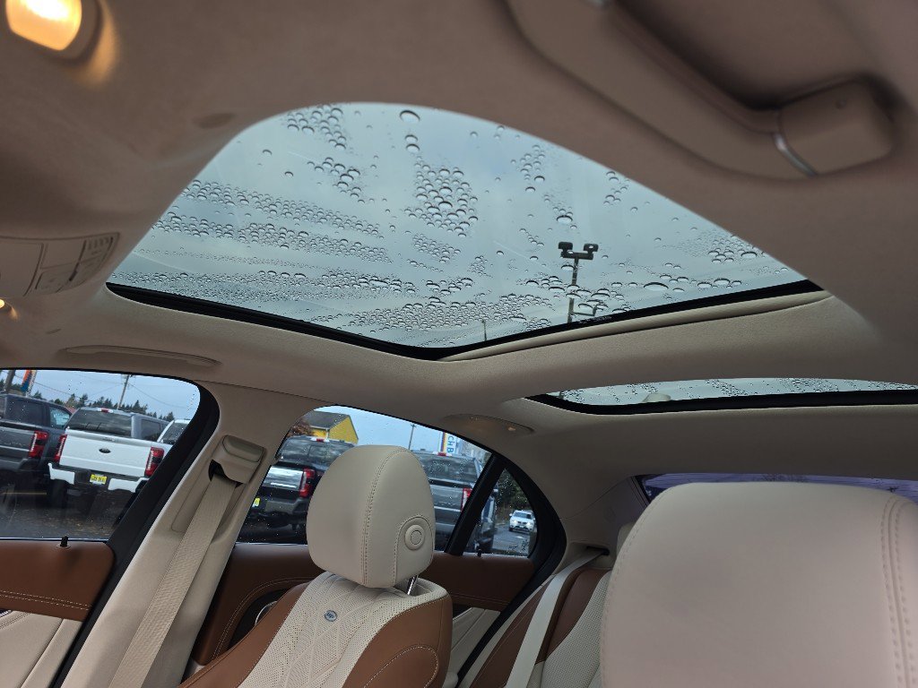 Used 2022 Mercedes-Benz E 450 4MATIC Sedan image 12