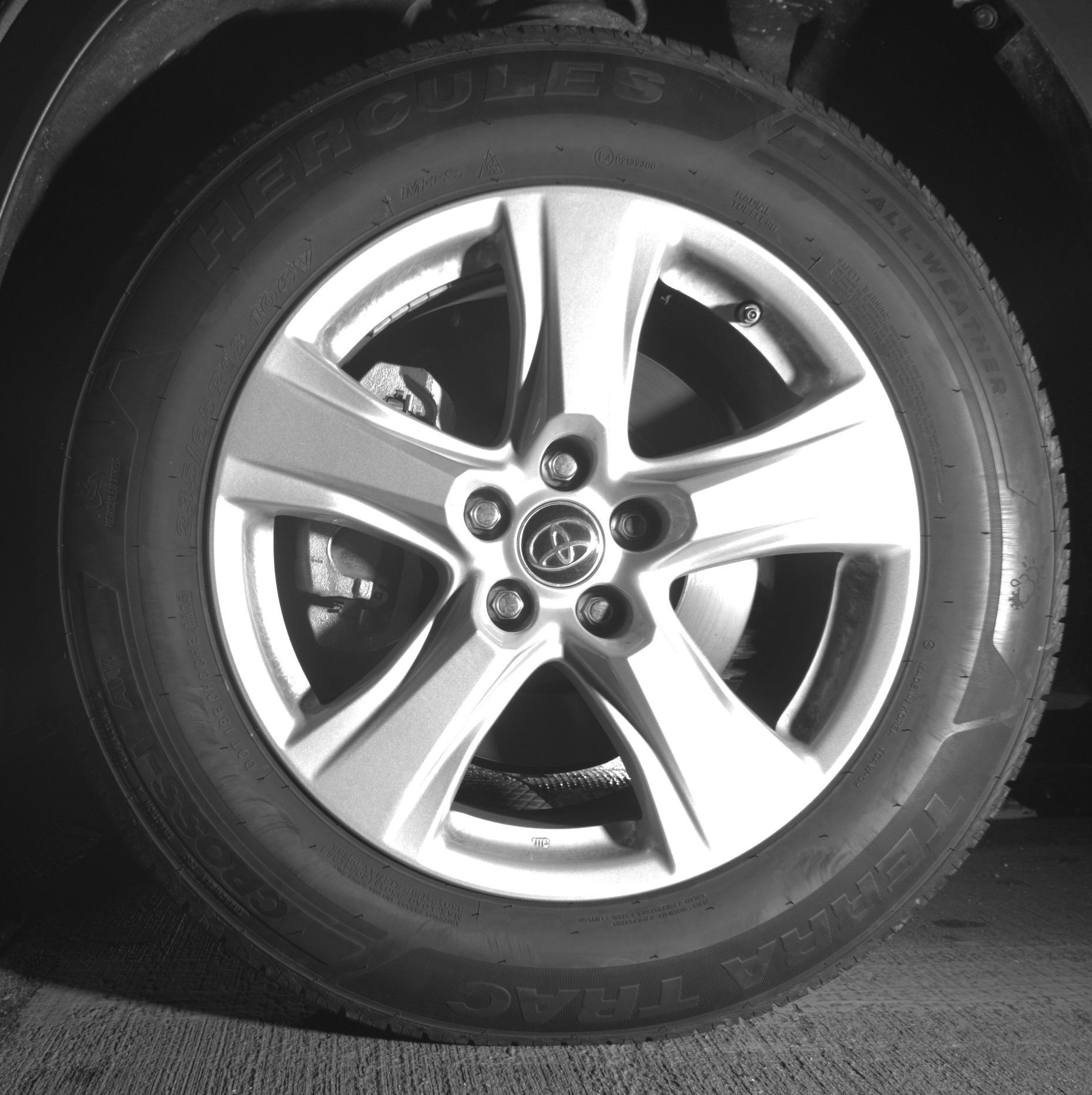 Used 2025 Toyota Highlander LE image 12