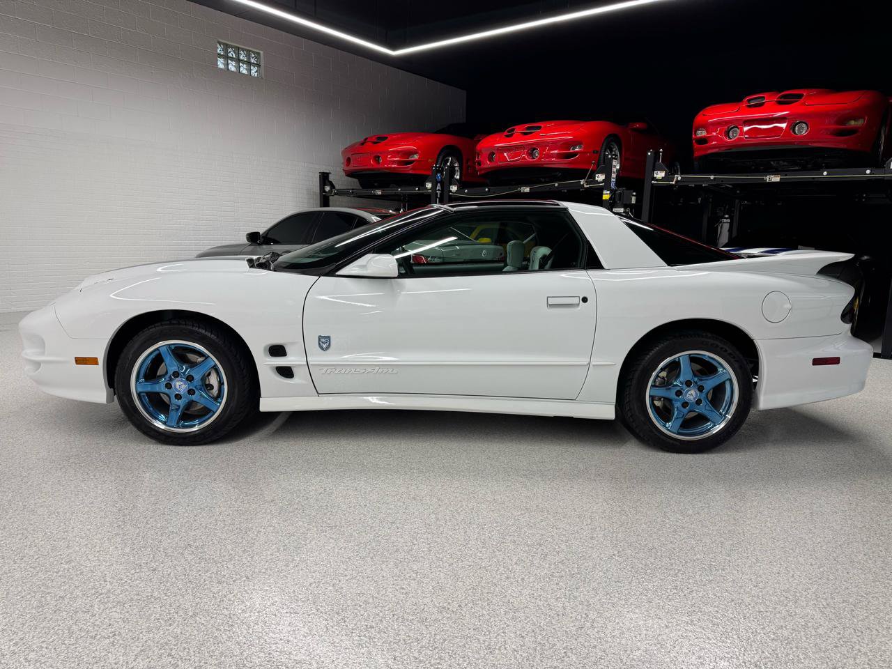 Used 1999 Pontiac Firebird Formula RWD image 8
