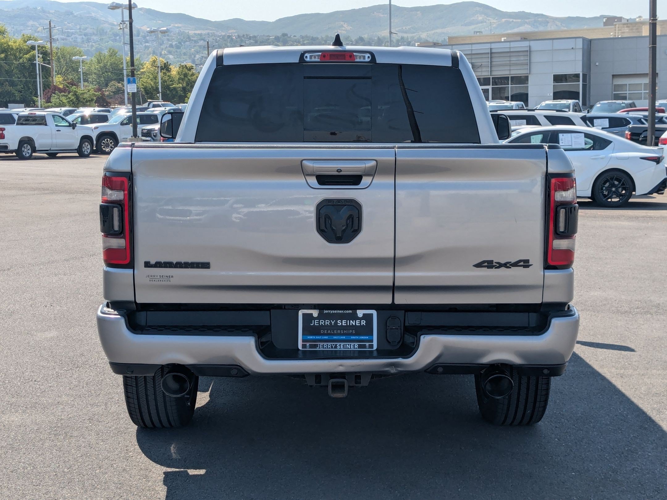 Used 2020 RAM 1500 Laramie AWD/4WD image 5