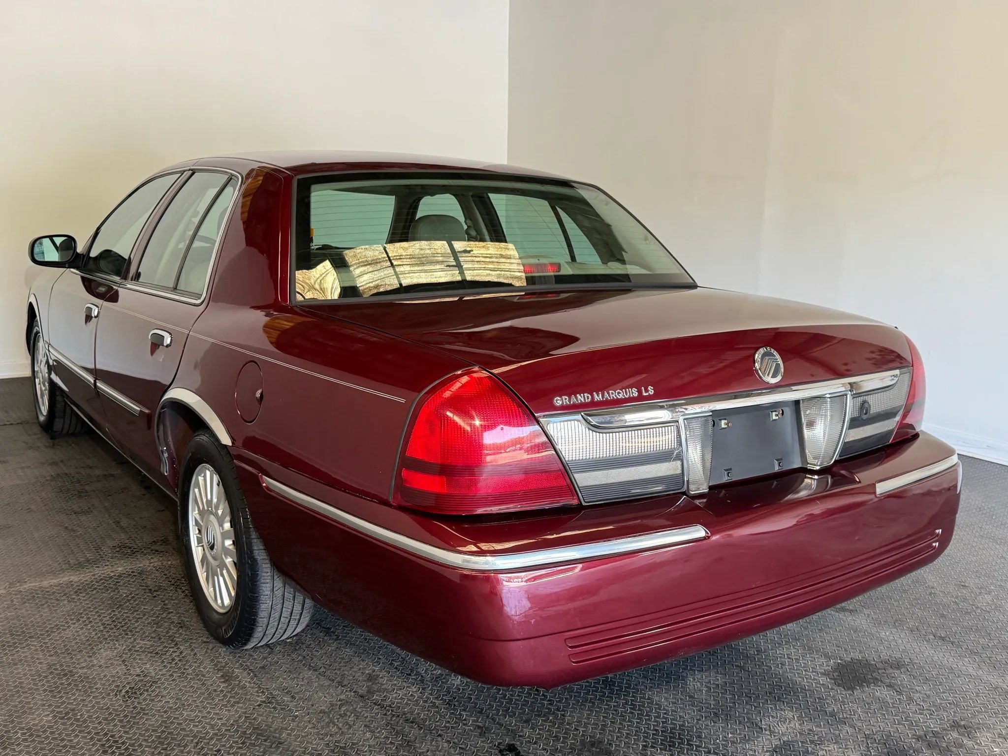 Used 2007 Mercury Grand Marquis LS image 4