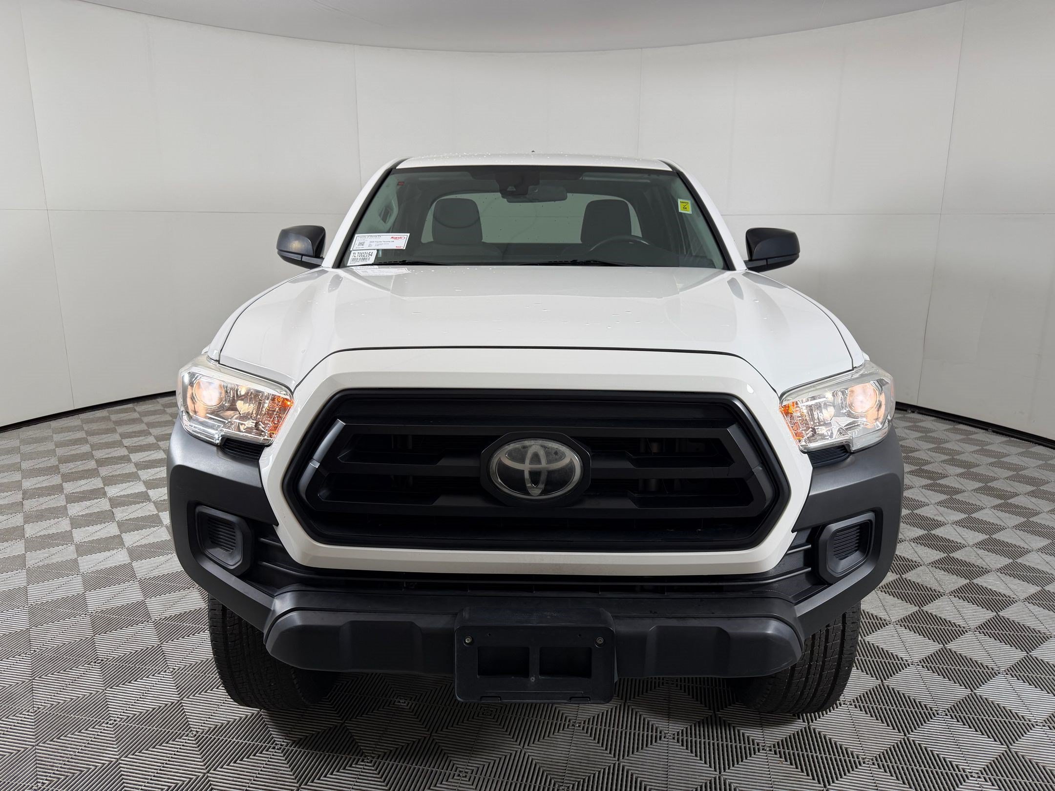 Used 2020 Toyota Tacoma SR AWD/4WD image 6