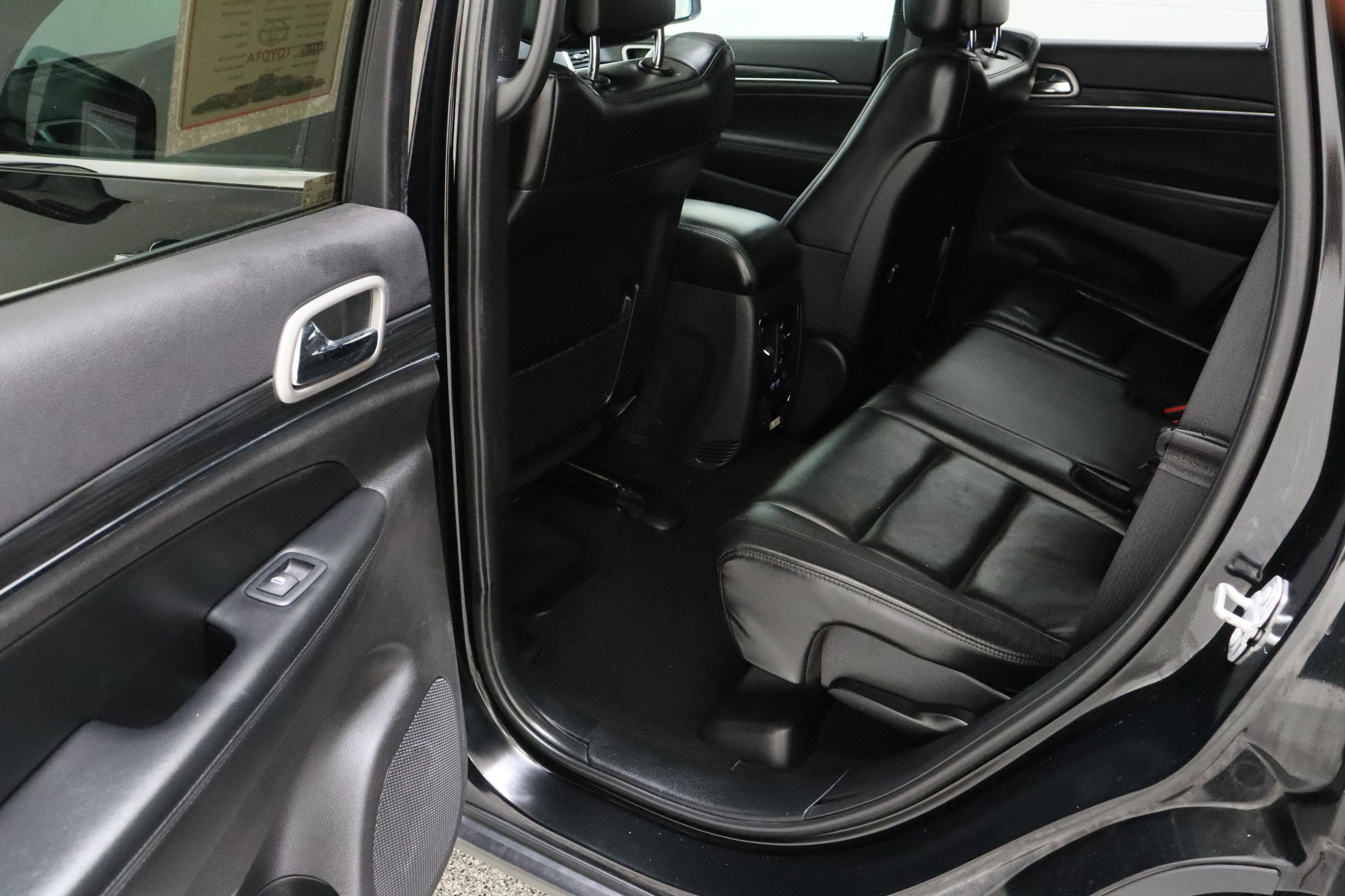 Used 2020 Jeep Grand Cherokee Limited image 30