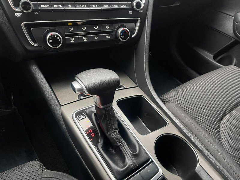 Used 2020 Kia Optima LX image 27