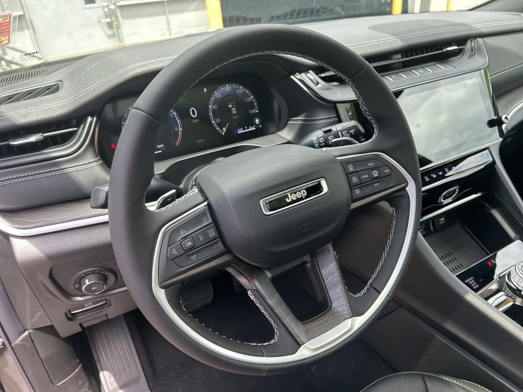 New 2026 Jeep Grand Cherokee Limited AWD/4WD image 34
