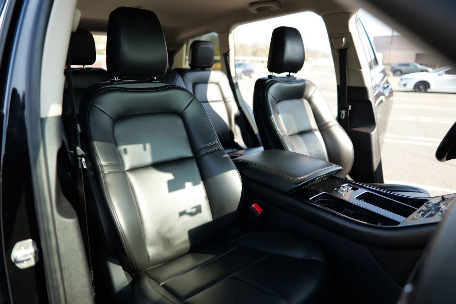 Used 2023 Lincoln Aviator AWD image 26