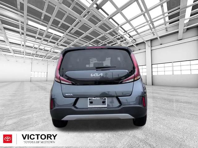 Used 2025 Kia Soul LX w/ LX Technology Package FWD image 4
