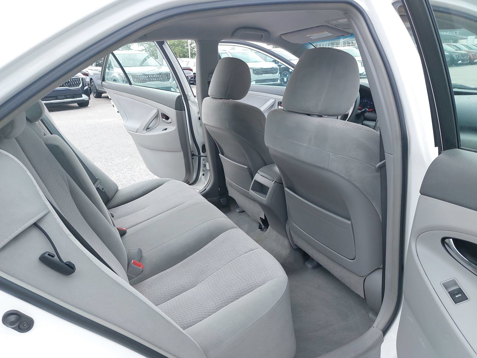 Used 2011 Toyota Camry LE w/ LE Extra-Value Pkg FWD image 11