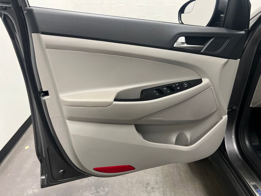 Used 2020 Hyundai Tucson SE image 12