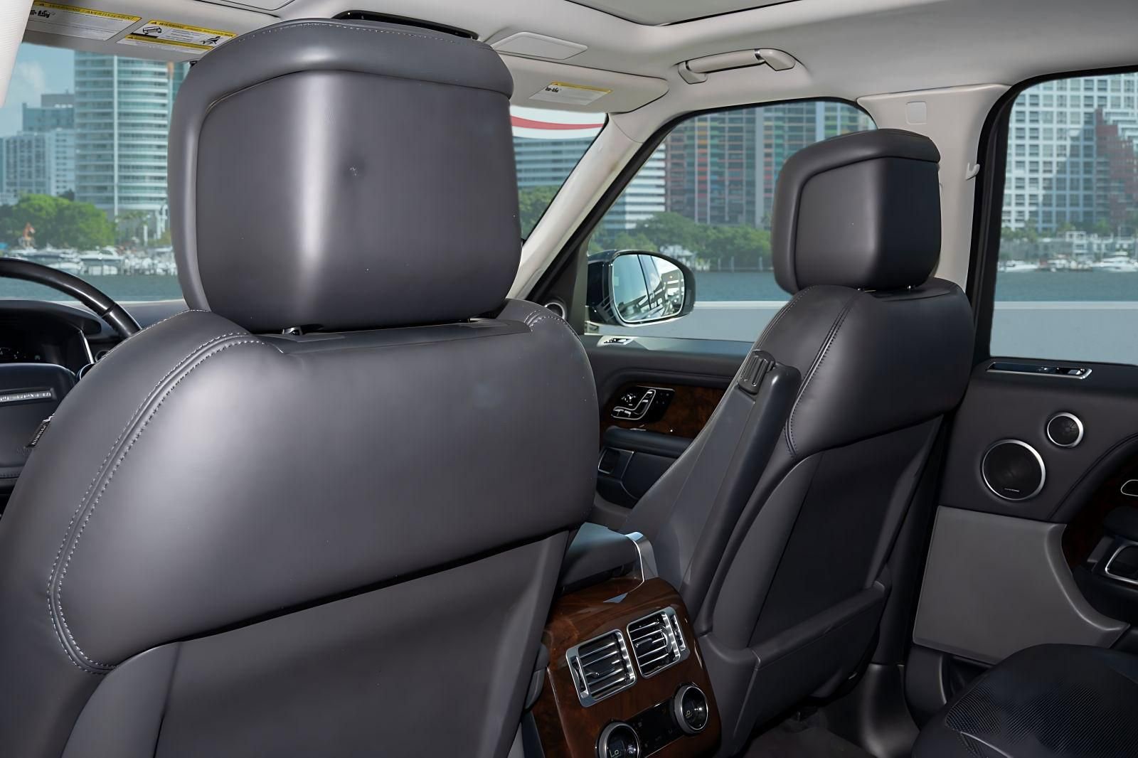 Used 2022 Land Rover Range Rover Westminster Edition image 18