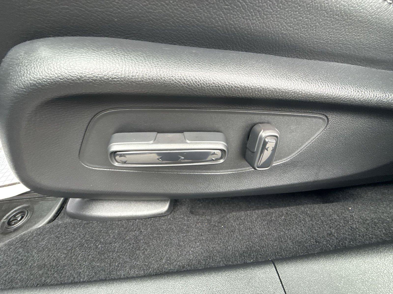 Certified 2025 Honda HR-V EX-L image 15