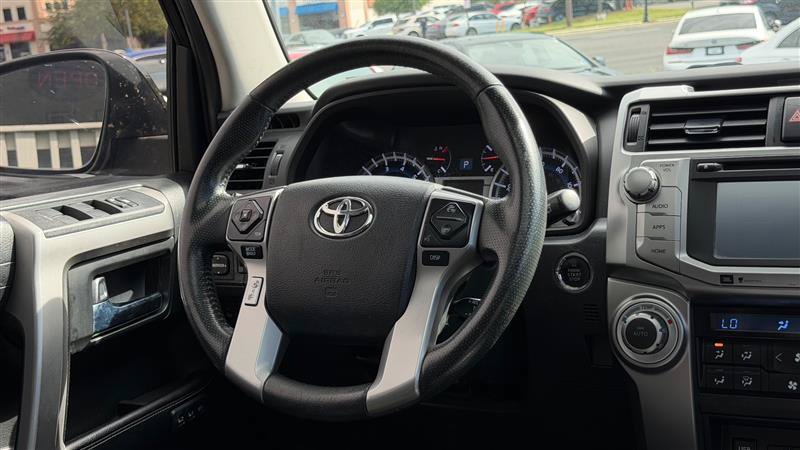Used 2017 Toyota 4Runner Limited AWD/4WD image 28