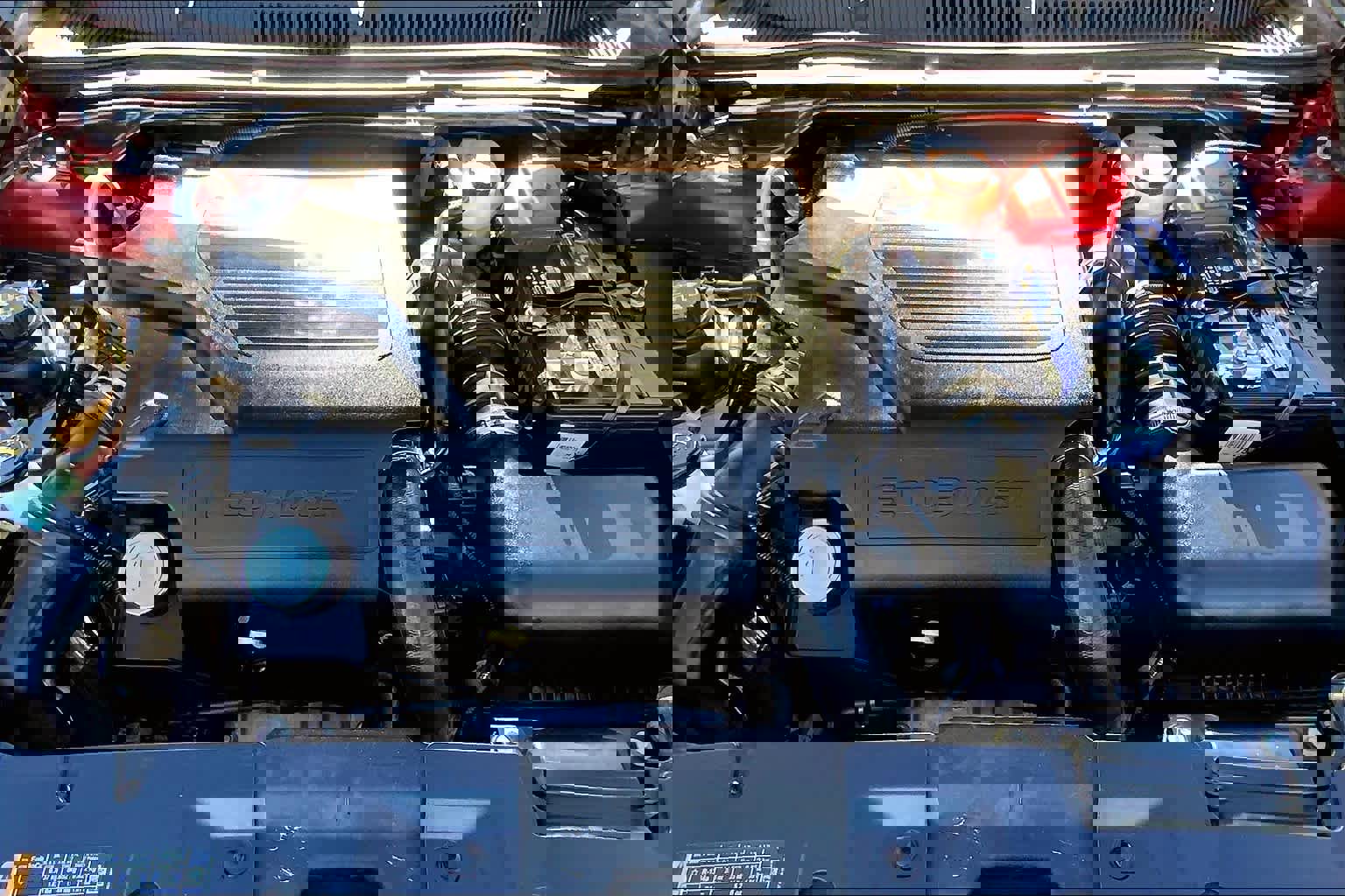 Used 2014 Lincoln MKS AWD w/ Equipment Group 201A image 31