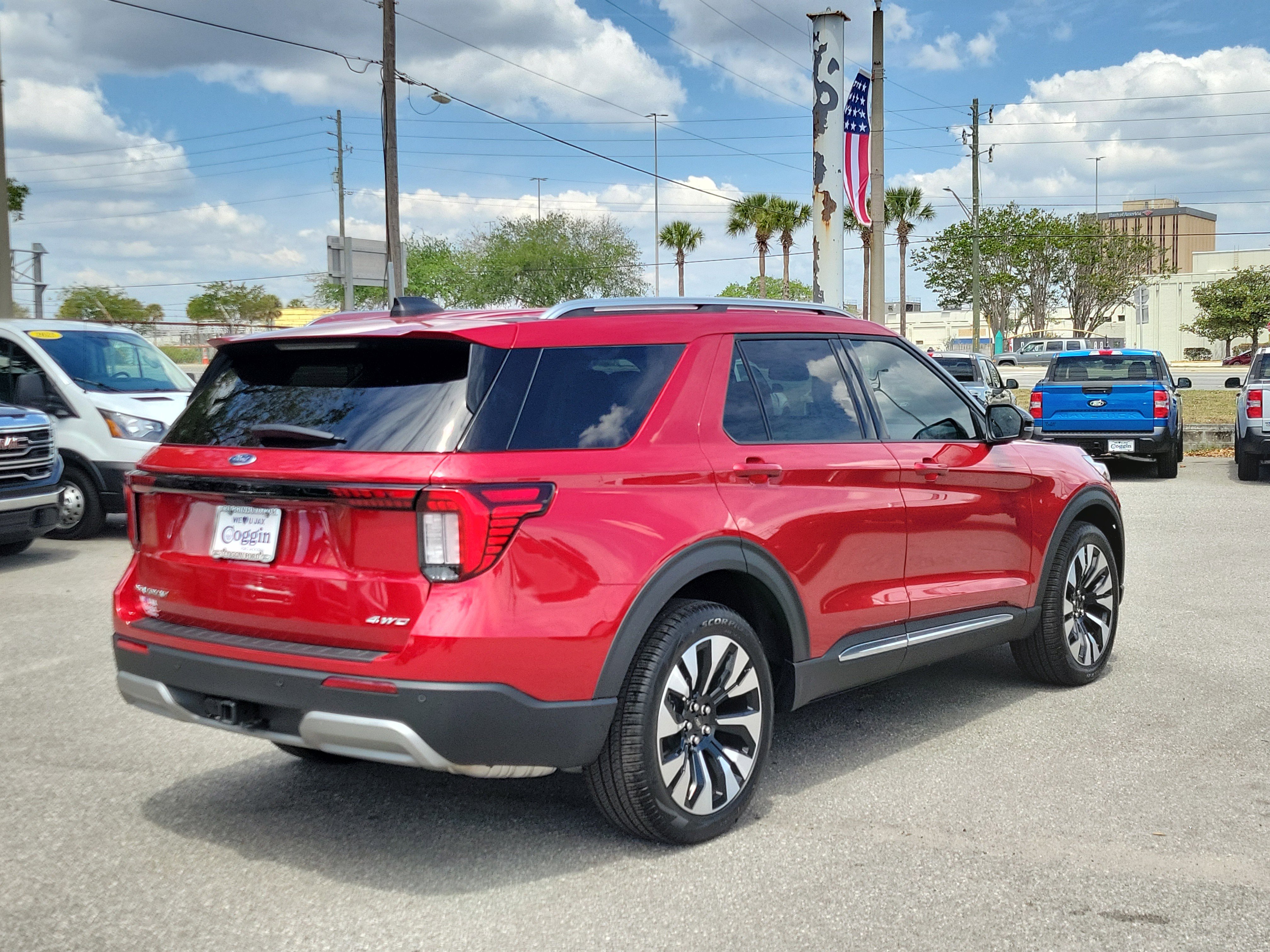 Used 2026 Ford Explorer Platinum w/ LUX Leather Package image 3