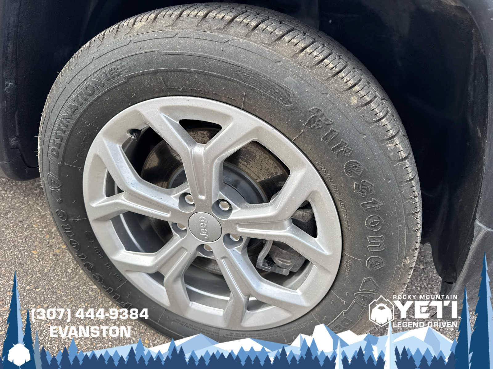 Used 2024 Jeep Compass Latitude AWD/4WD image 9