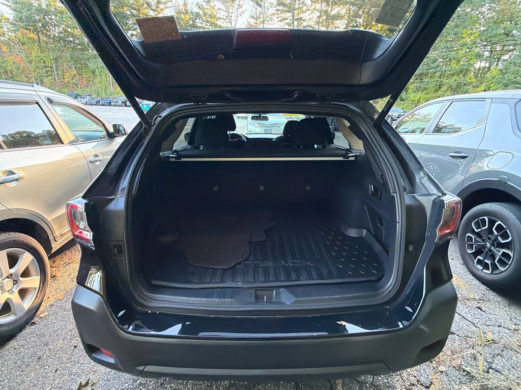 Used 2023 Subaru Outback Premium AWD/4WD image 4