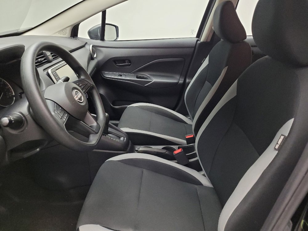 Used 2025 Nissan Versa S FWD image 17