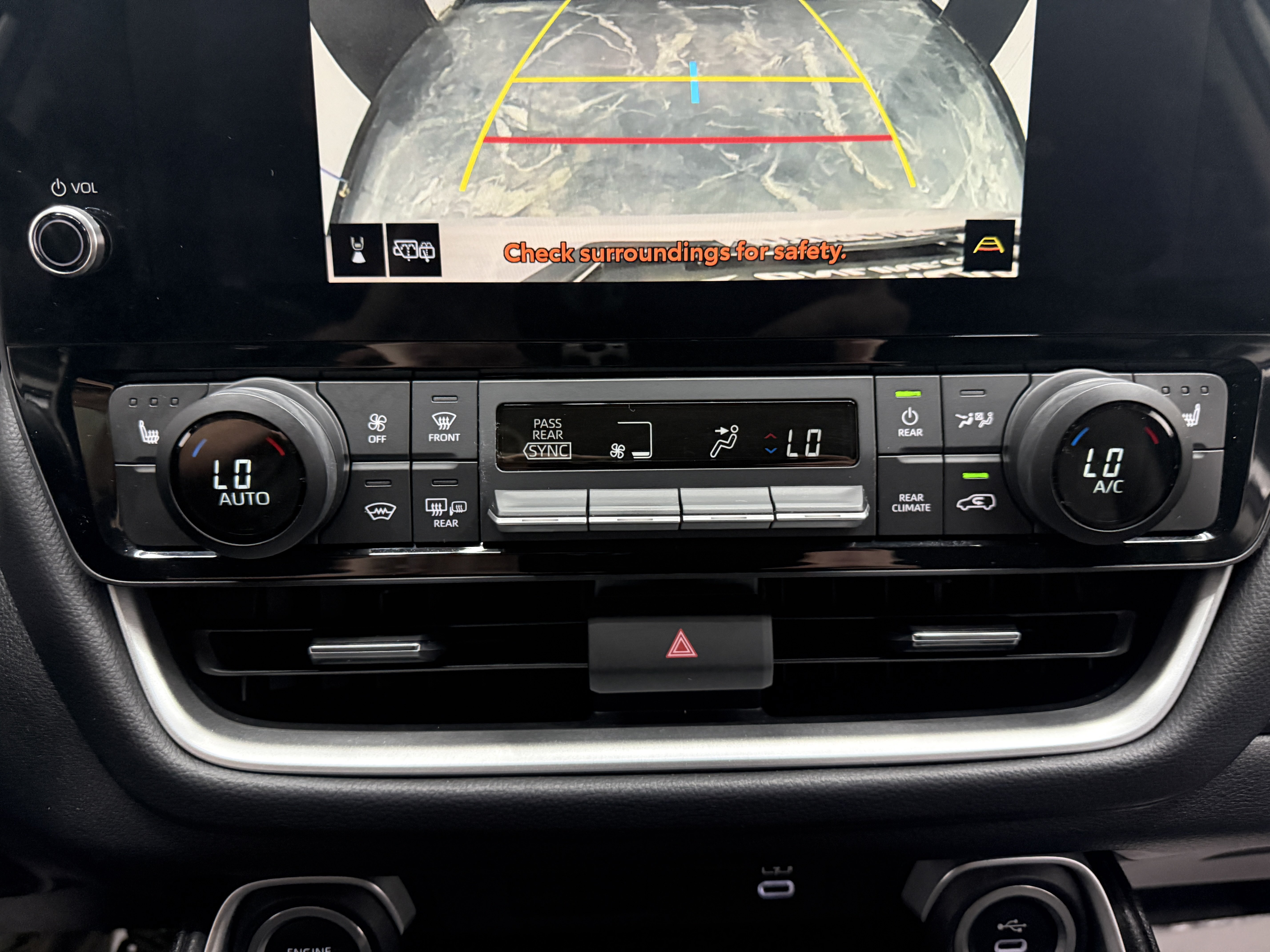 Used 2024 Toyota Grand Highlander AWD image 17