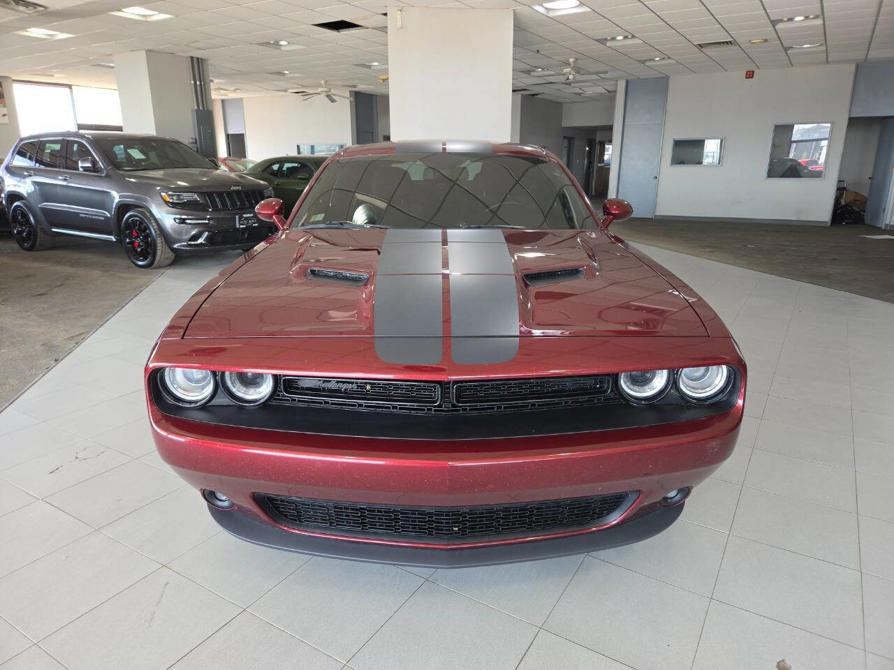 Used 2019 Dodge Challenger SXT w/ Driver Convenience Group AWD/4WD image 2