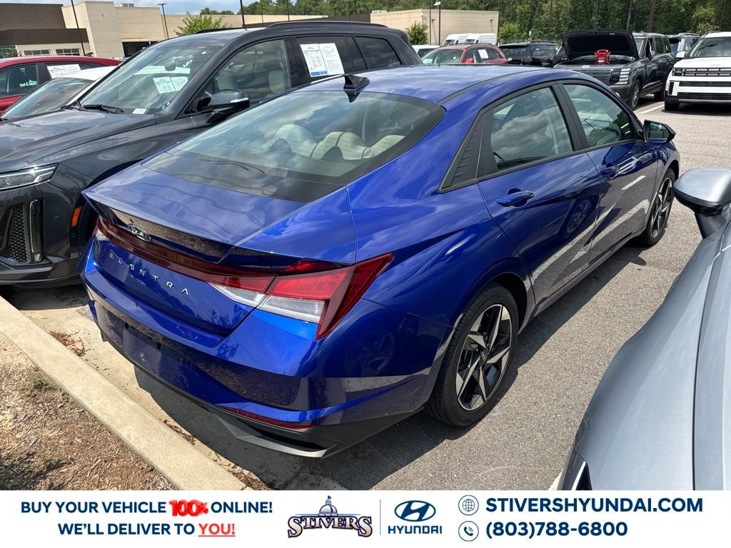 Certified 2023 Hyundai Elantra SEL w/ Convenience Package FWD image 3