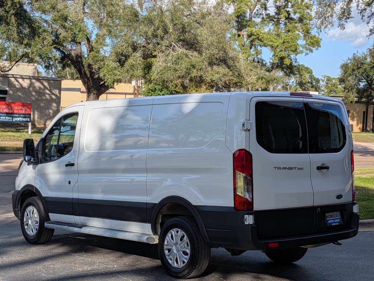 Used 2024 Ford Transit 250 Low Roof w/ Exterior Upgrade Package image 7
