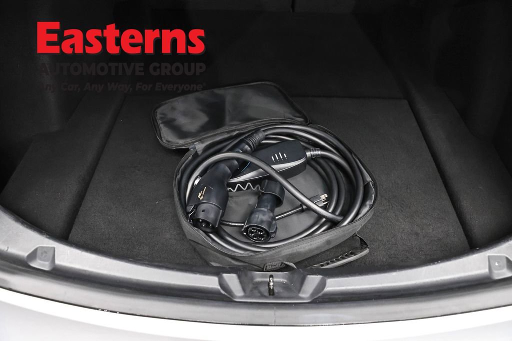 Used 2018 Tesla Model 3 Mid Range RWD image 9