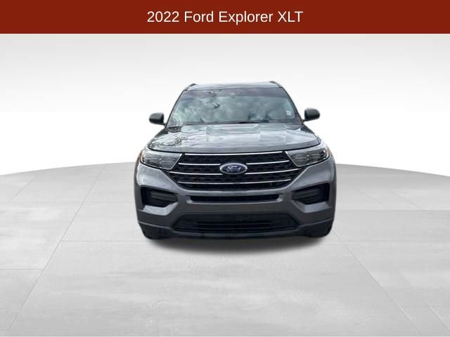 Used 2022 Ford Explorer XLT RWD image 2