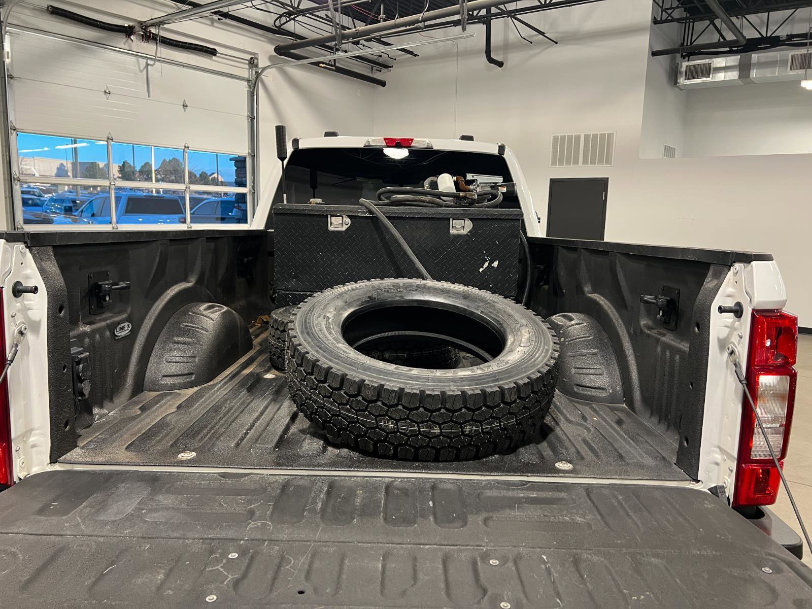 Used 2022 Ford F450 XLT w/ XLT Premium Package image 31