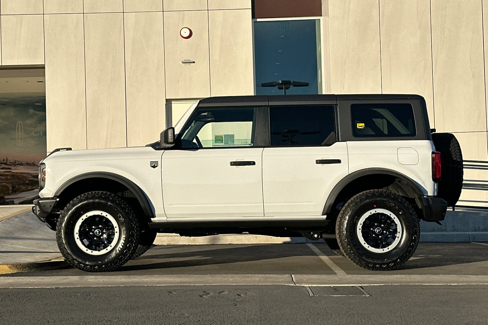 New 2025 Ford Bronco Big Bend w/ Black Diamond Package image 6