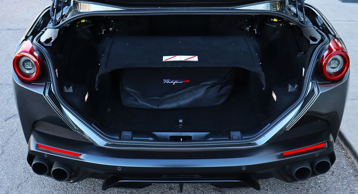 Used 2020 Ferrari Portofino RWD image 29