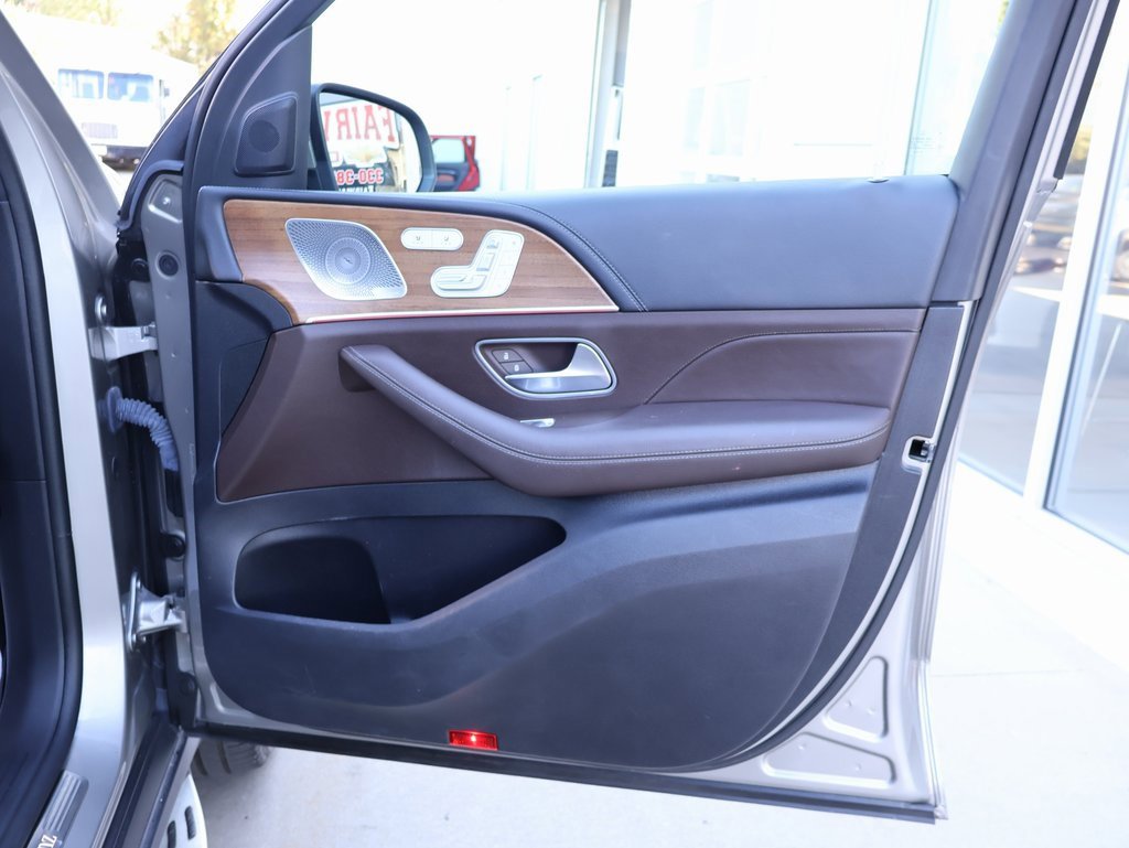 Used 2022 Mercedes-Benz GLS 450 4MATIC image 41