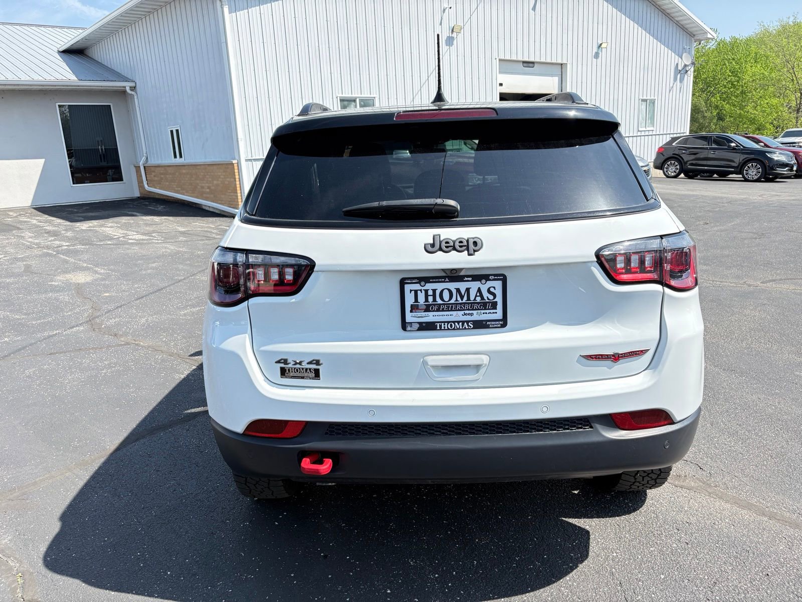 Used 2024 Jeep Compass Trailhawk image 8