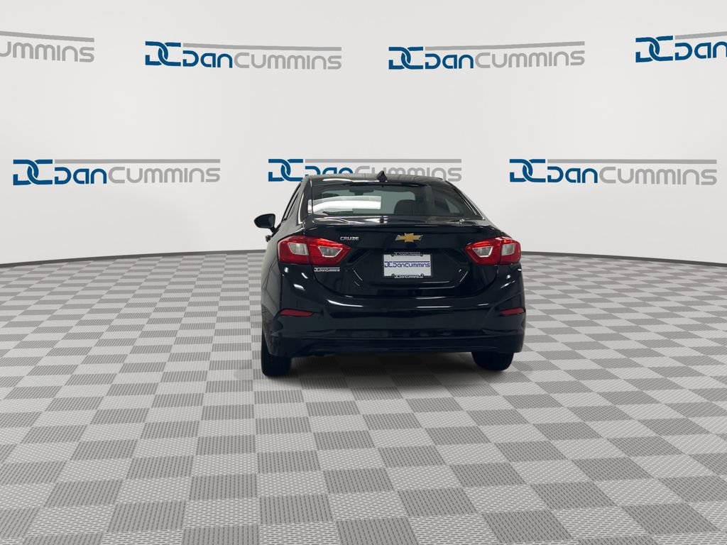 Used 2017 Chevrolet Cruze LS FWD image 7
