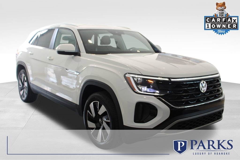Used 2025 Volkswagen Atlas Cross Sport SE image 1