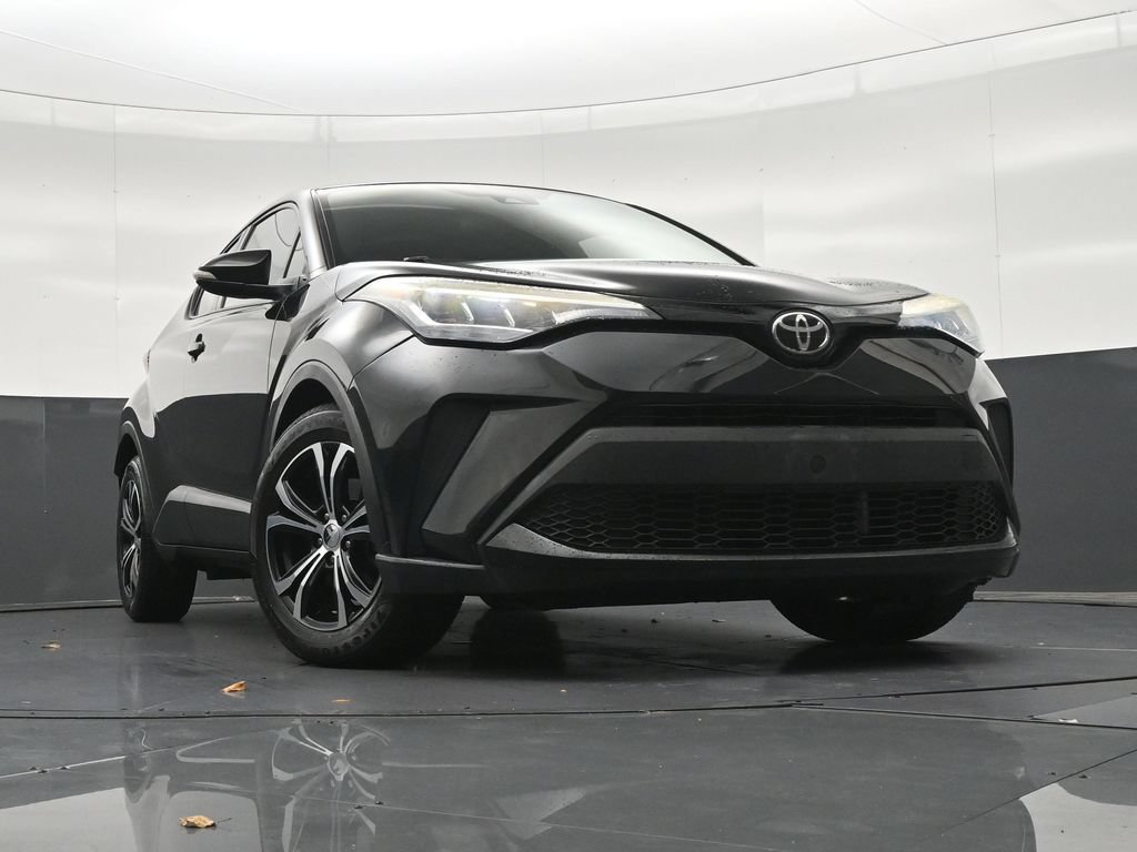 Used 2021 Toyota C-HR LE FWD image 34