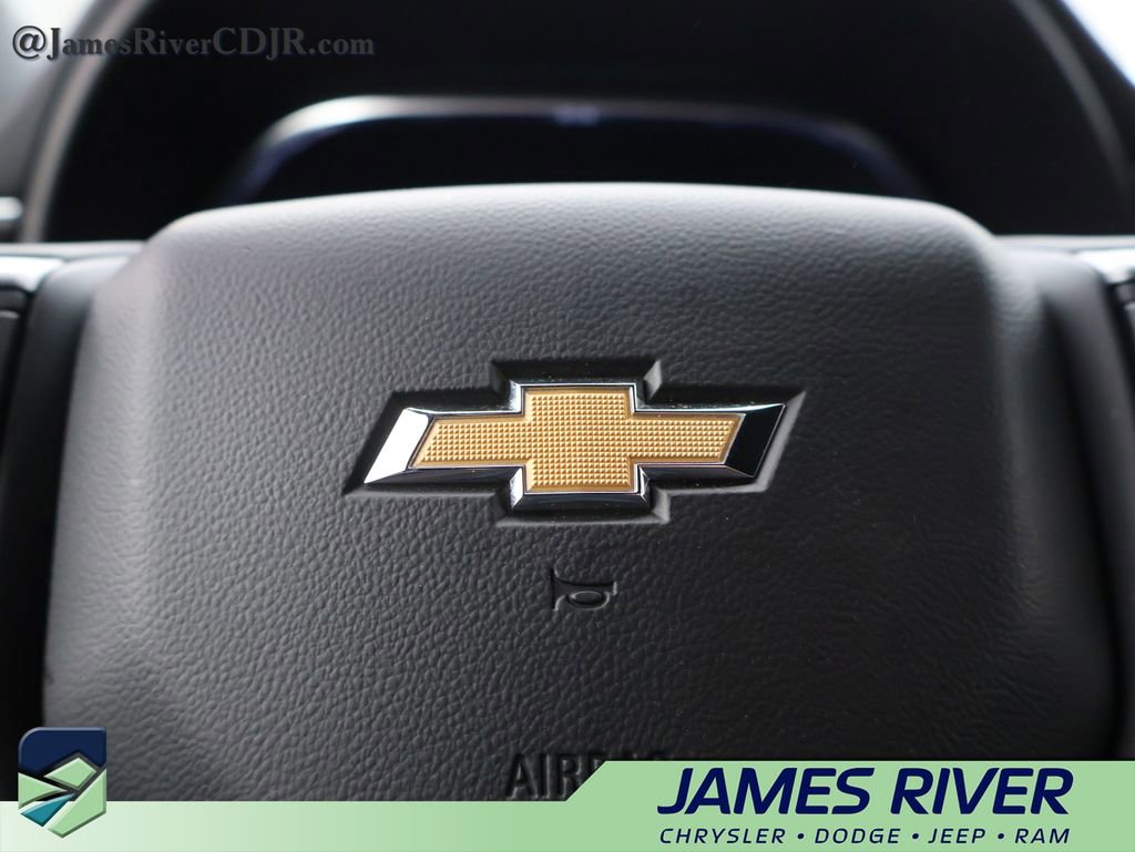 Used 2024 Chevrolet Suburban LT image 28