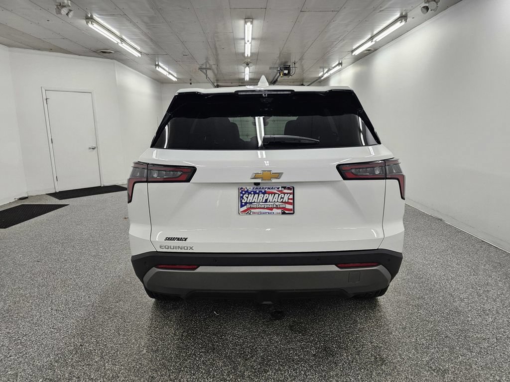 Used 2026 Chevrolet Equinox LT w/ Safety and Technology Package FWD image 6